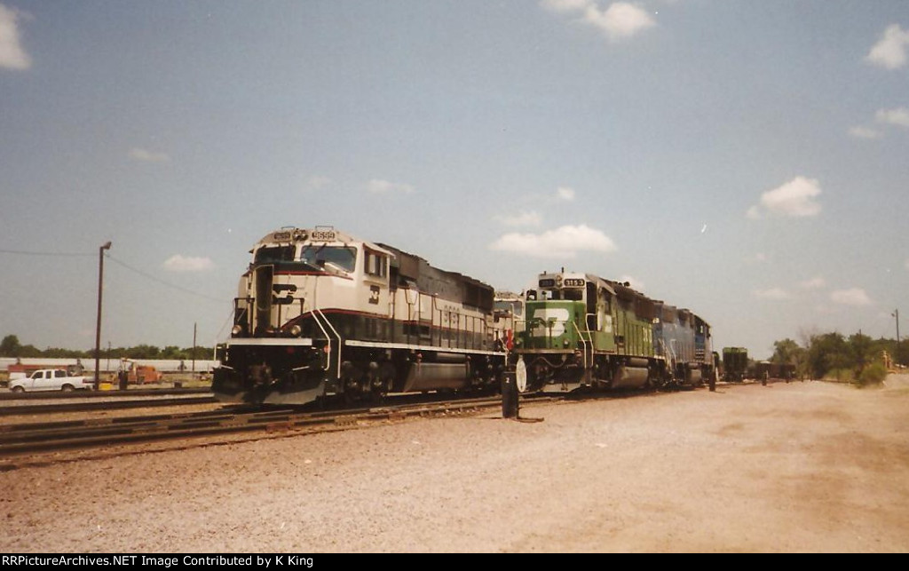 BN 9699 and 3153 - Teague, TX - July 27, 1997